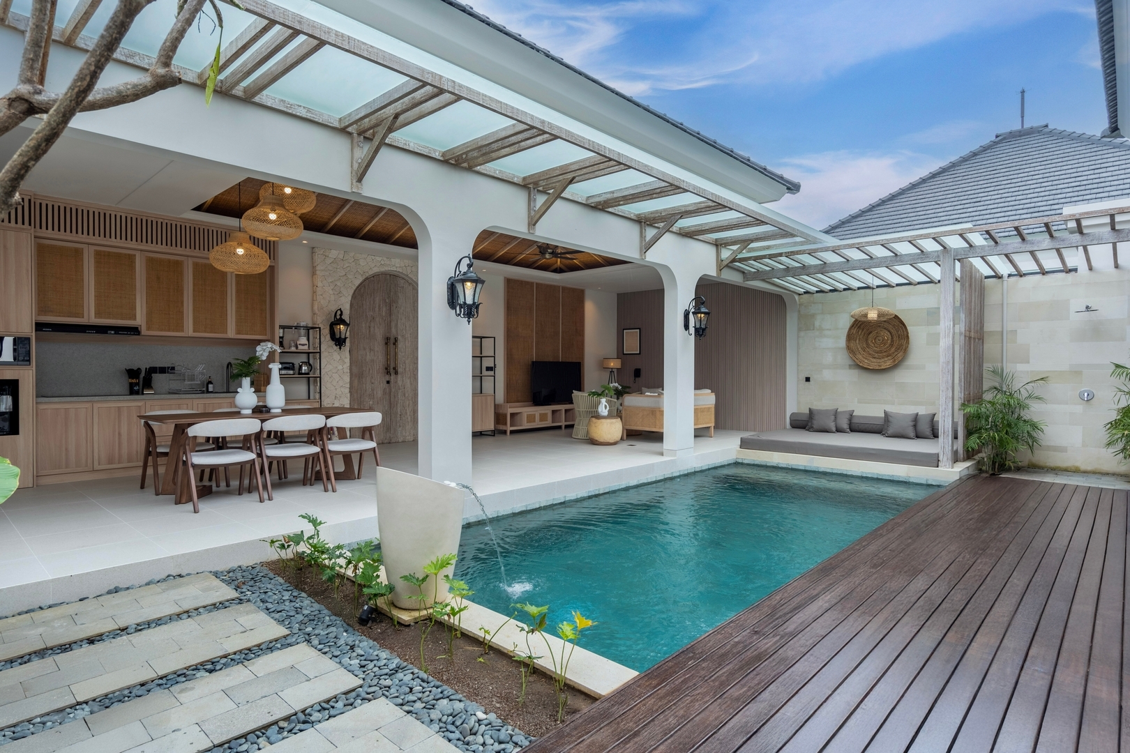 2BR Canggu Sanctuary with Pool and Bathtub