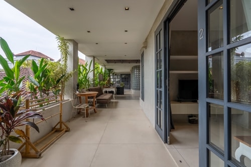 Sleek 1BR Apart Seminyak | Balcony, Walk to Cafés