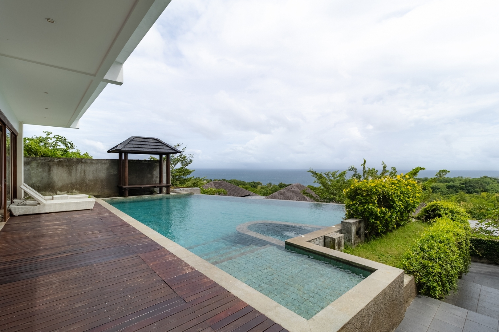 Oceanview 2BR Luxury Uluwatu Villa | Infinity Pool