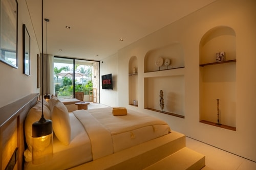 Chic-Design Canggu Studio | Poolside & Work-Hub