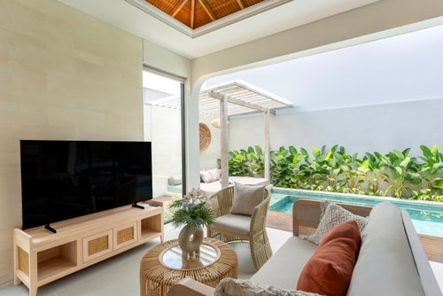 1BR Canggu Luxury Romantic Pool Villa Near Beaches