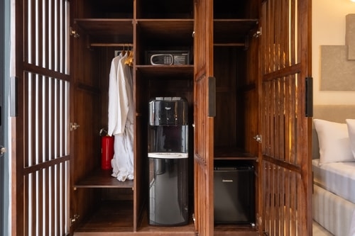 1BR Luxury Suite | Serene Poolside & Yoga Area