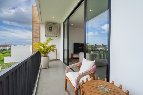 1BR Canggu Beachtown Suite | Pool, Walk to Beach