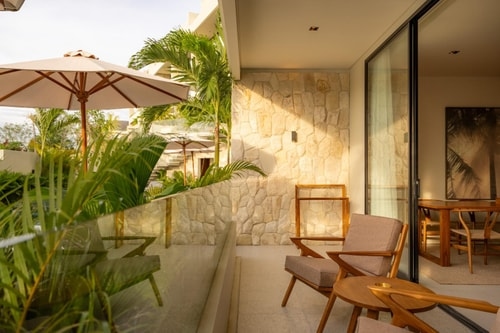 Canggu Stunning 2BR Balcony Studio & Pool Access