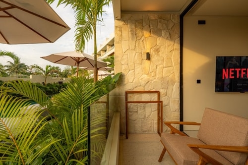 1BR Chic Canggu Paddy View Suite | Pool & Workhub