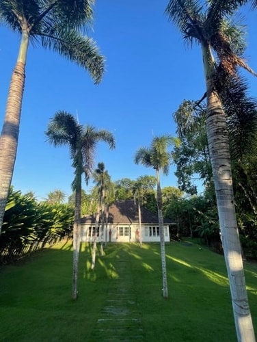 Charming 2BR Villa with Spacious Garden and Pool