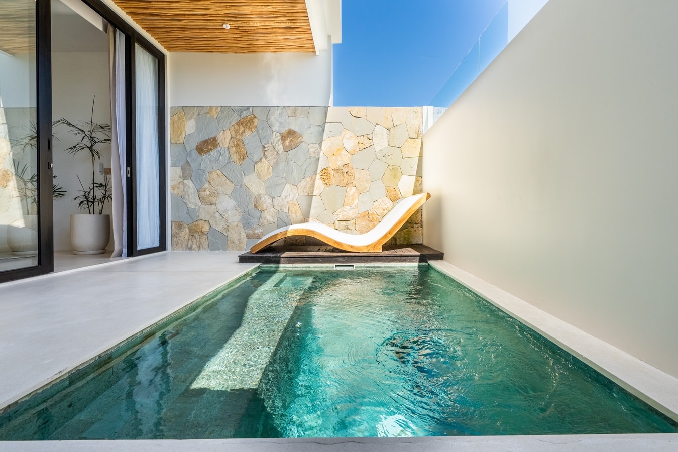 1BR Luxury Pool Canggu Apart near Pererenan Beach