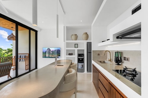 1BR Sunset Balcony Pool Apart near Pererenan Beach