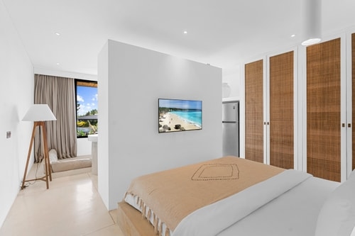 1BR Sunset Balcony Pool Apart near Pererenan Beach