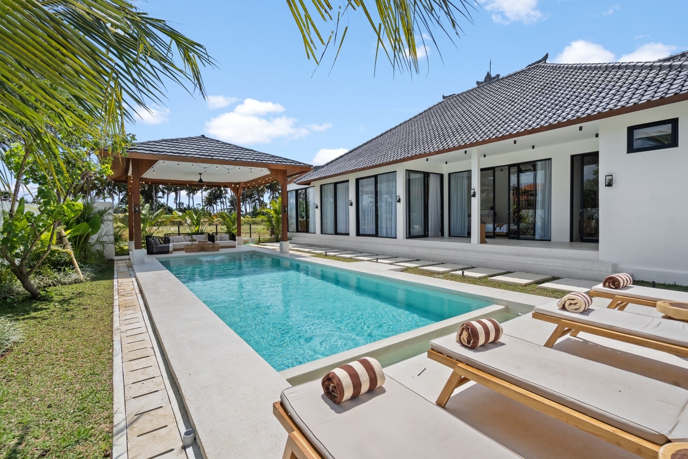 3BR Rice Fields Ubud Villa | Pool & Bathtub