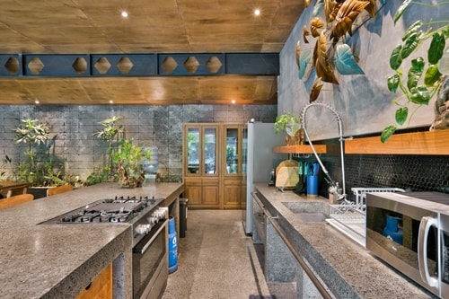 5BR Majestic Canggu Villa | Luxury & Walk to Beach