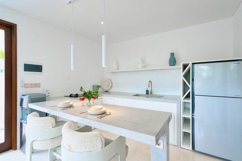 Sylish Canggu 1BR Suite | Sunkissed Pool & Sofabed