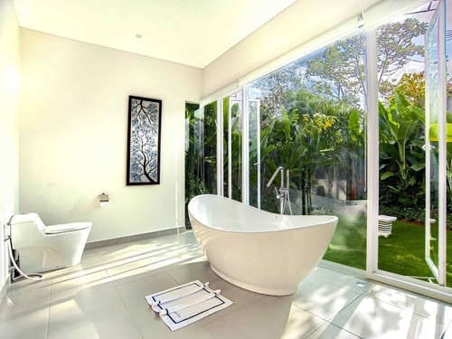 5BR with big garden in Canggu, Bali