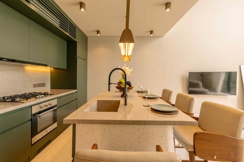 Canggu Elegant 2BR Villa w/ Ricefield View & Pool