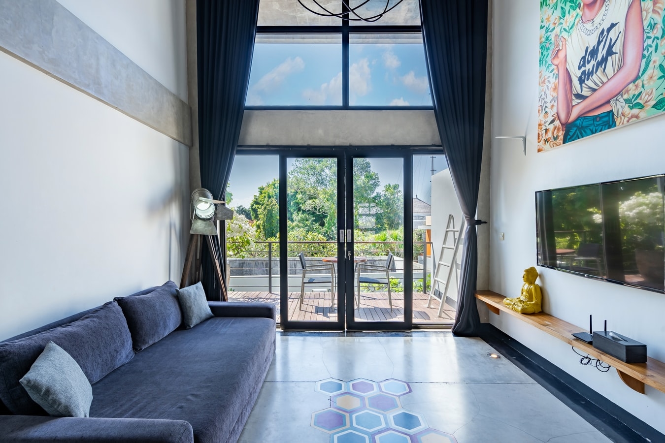 Futuristic 1BR Loft near Double Six Beach & Cafés