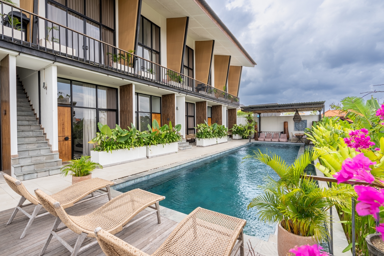 Luxe 1BR Canggu | Infinity Pool, Best Location