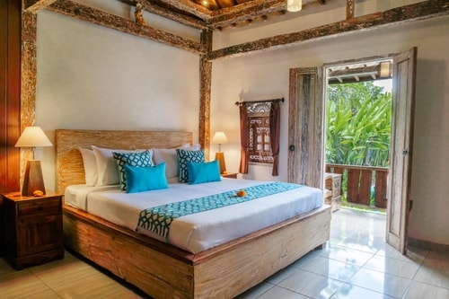 Charming 2BR Villa W/ Pool & Kitchen