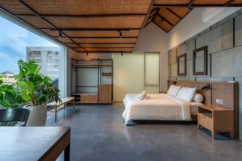 Luxury 5BR Canggu | Tranquil Pool & Rooftop