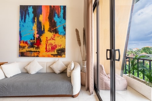 1BR Modern Loft | Pool, Near Batu Bolong Beach