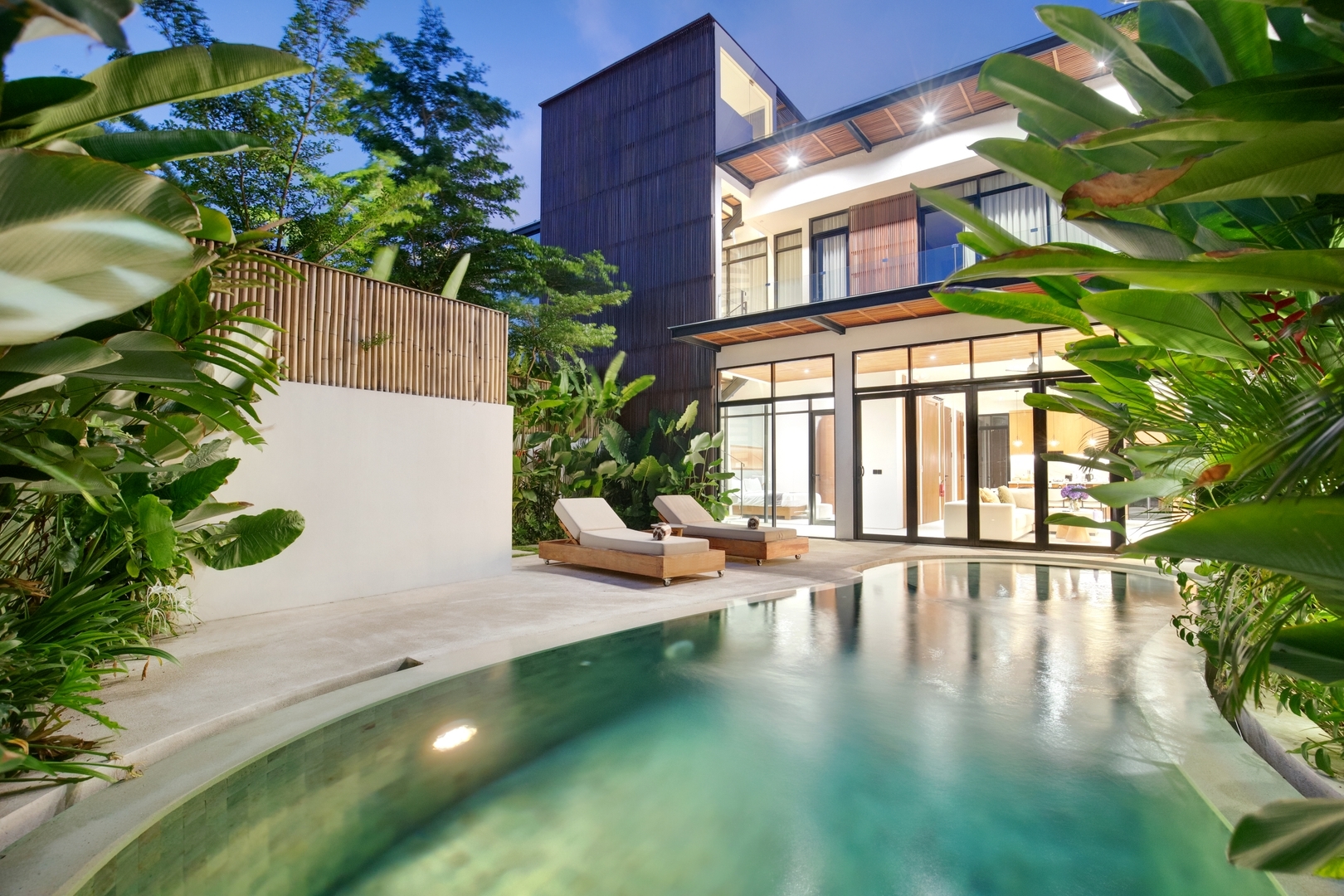 Canggu Luxury Excape 3BR Villa w/ Rooftop & Pool