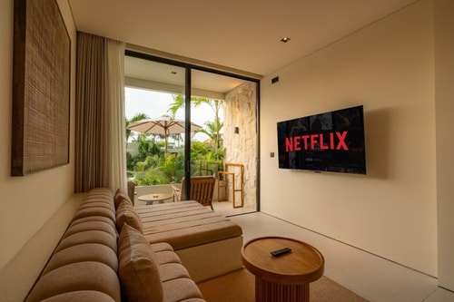 Canggu 1BR Paddy View Studio | Pool & Co-Work Hub