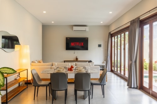 2BR Chic Berawa Villa | Pool & Bathtub, Near Cafés