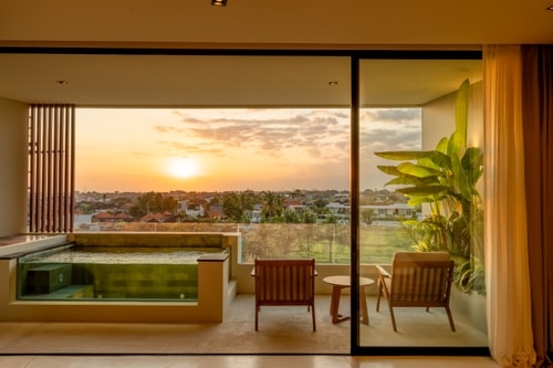 Canggu 1BR Sunset Pool Balcony Studio | Workdesk