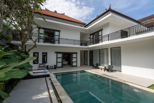Canggu Designer 3BR Villa - Private Pool & Balcony