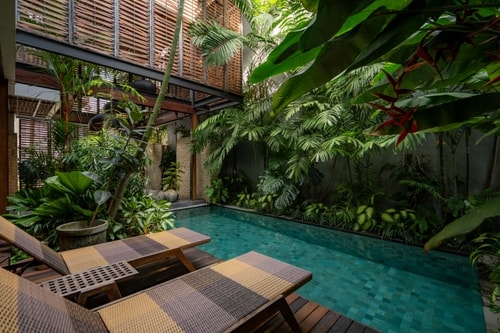 Luxury 5BR Canggu | Tranquil Pool & Rooftop