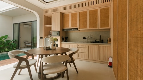 Exclusive Canggu Oasis 1BR Villa - Pool & Bath