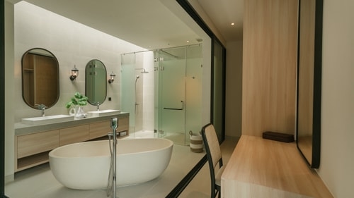 Exclusive Canggu Oasis 1BR Villa - Pool & Bath