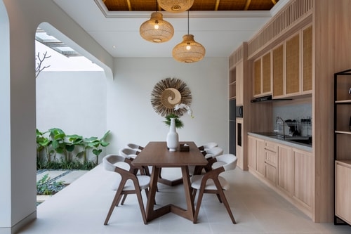 2BR Canggu Sanctuary with Pool and Bathtub