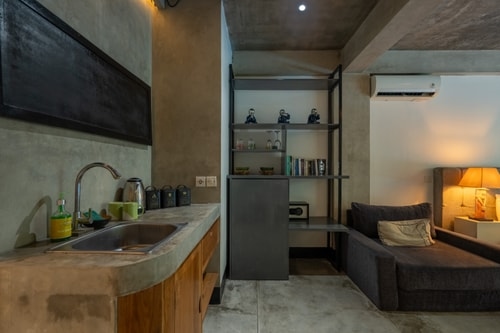 Seminyak 1BR Suites - Pool, Near Shops & Cafés