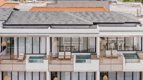 1BR Pererenan Beach Apart - Sunset Pool Balcony