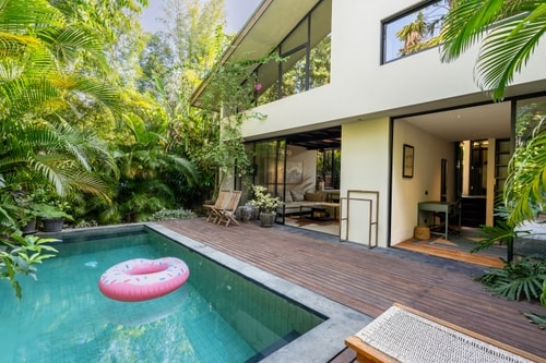 2BR Canggu Villa: Luxury Pool & Outdoor BBQ