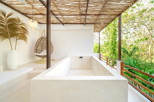 New 3BR Mediterranean Villa | Pool & Bathtub