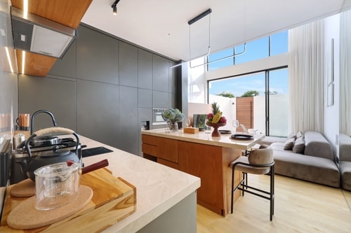 Canggu Sophisticated 2BR Villa - Pool, Near Beach