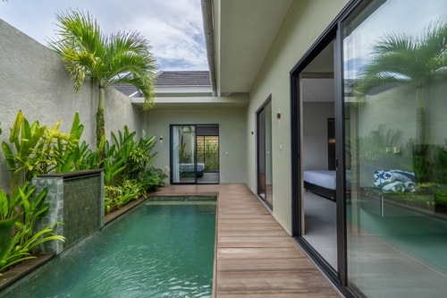 Modern 2BR Villa with Pool | 7 Mins to Beach