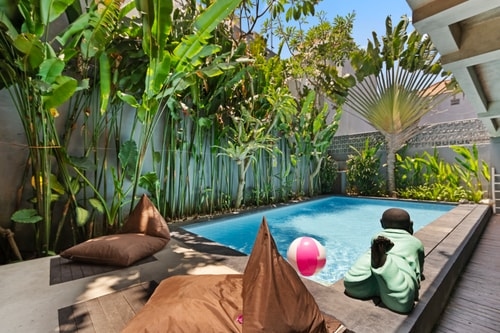 Seminyak 1BR Chic Loft | Pool Access, Near Beaches