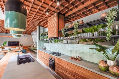 Vinaka: Stylish 5BR Designer Canggu Villa w/ Pool