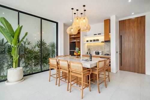 Canggu 3BR Designer Villa w Rooftop Lounge & Pool