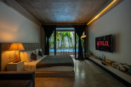 Seminyak 1BR Suites - Pool, Near Shops & Cafés