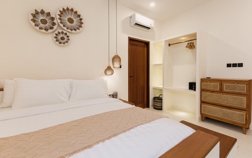 3BR Aesthetic Pool Villa | Walk to Berawa Beach