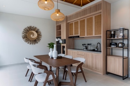 Luxury Canggu Oasis 2BR Villa - Pool & Bathtub