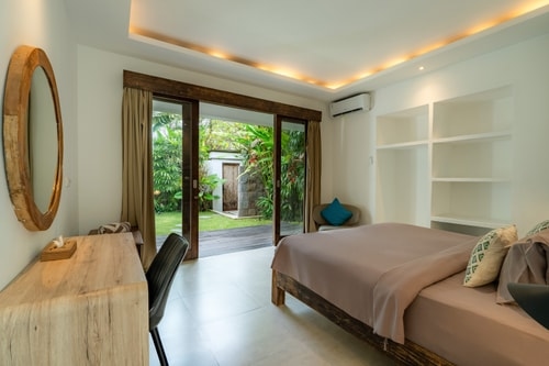 2BR Seminyak Garden Pool Retreat Villa, Work Space