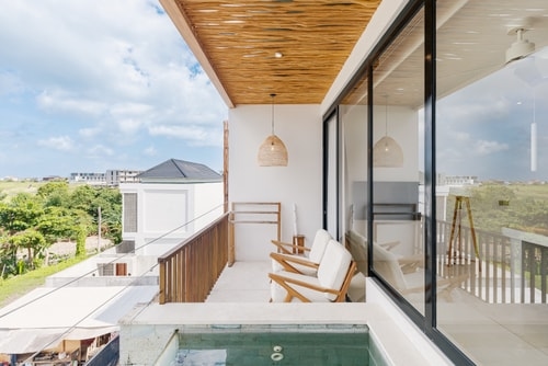 Sore - 1BR Stylish Canggu Suites | Sunset Balcony