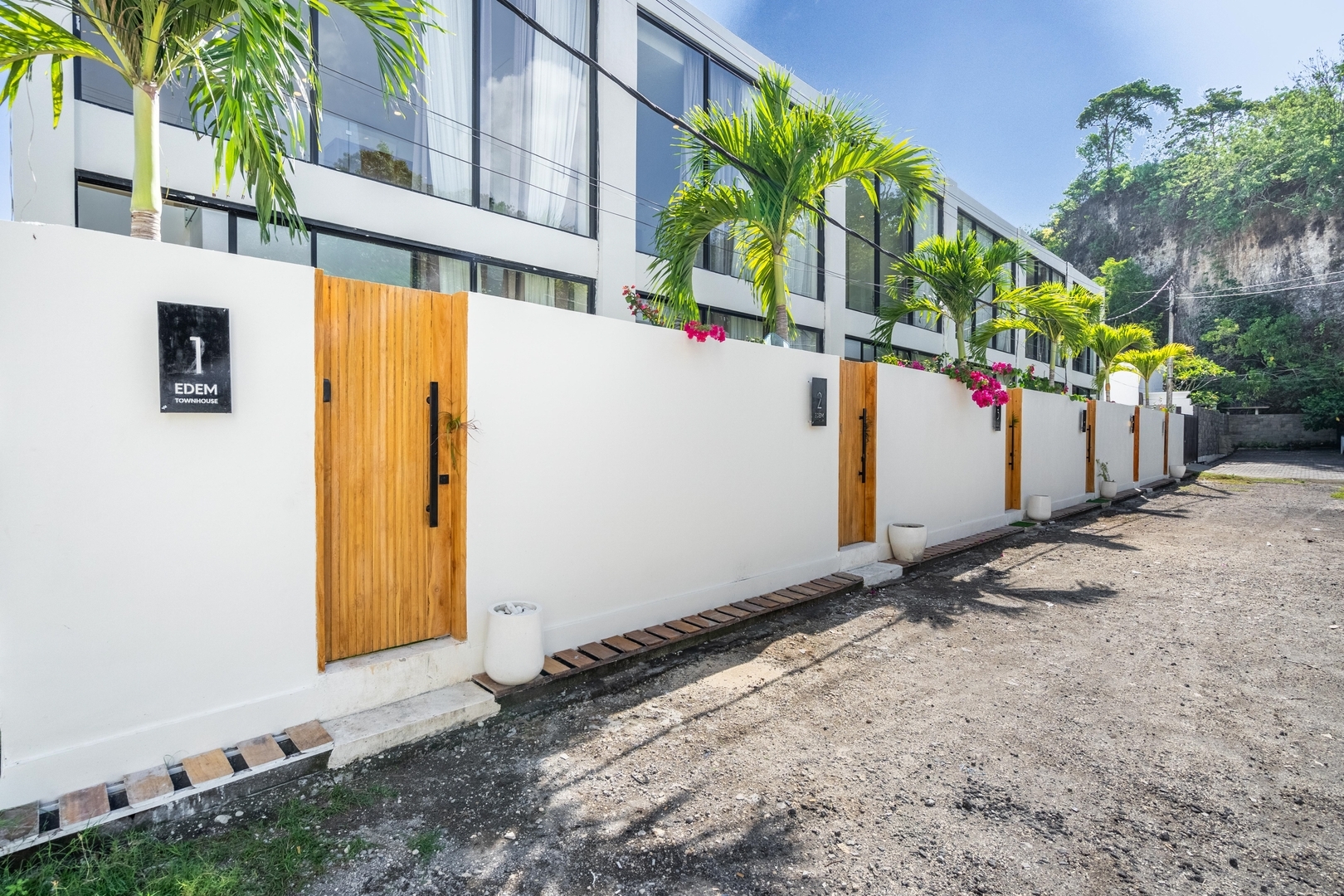 Hill-side Melasti 1BR Pool Chic Villa | Near Beach