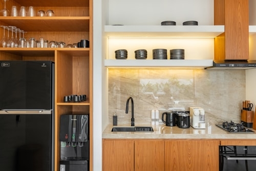 Canggu 3BR Designer Villa w Rooftop Lounge & Pool