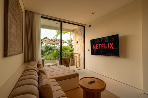 1BR Canggu By The Pool Studio | Workspace