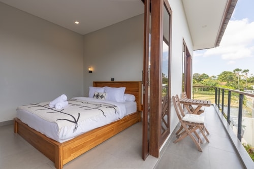 2BR Chic Berawa Villa | Pool & Bathtub, Near Cafés